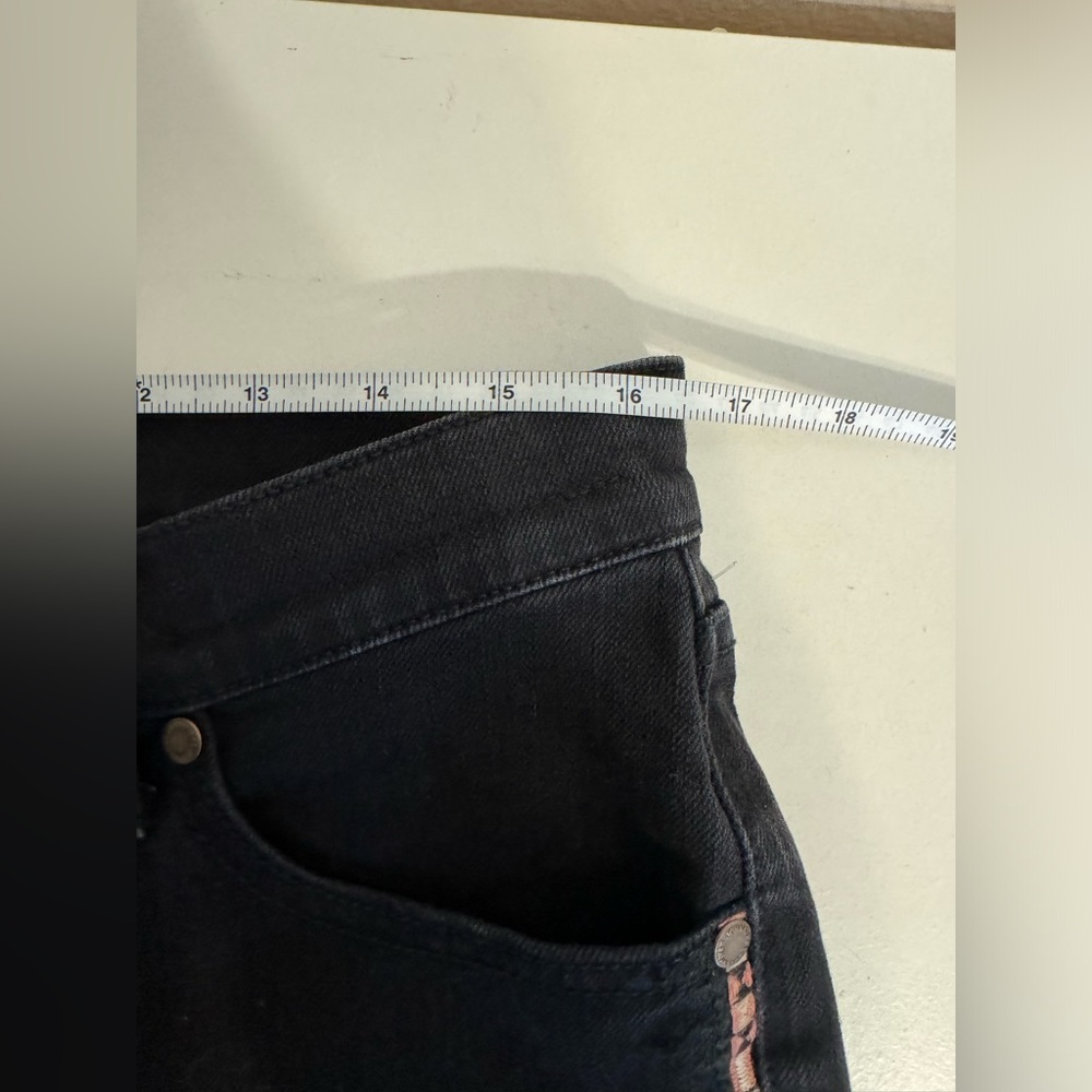 JOHNNY WAS The Cropped Baby Boot Jean Size 31 NWOT - Picture 7 of 10